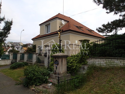 Prodej dvoj generačního  rodinného domu, 160 m2, pozemek 604 m2, Povodňová, Praha 4, Modřany - Fotka 1