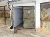 pronájem samostatné zděné garáže 12 m2 - Praha Bubeneč